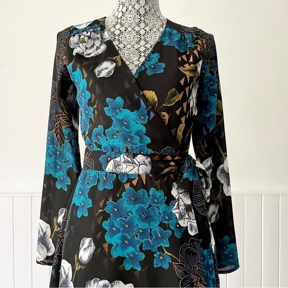 Everly Black Floral Long Sleeve Wrap Dress Size M - Picture 2 of 15